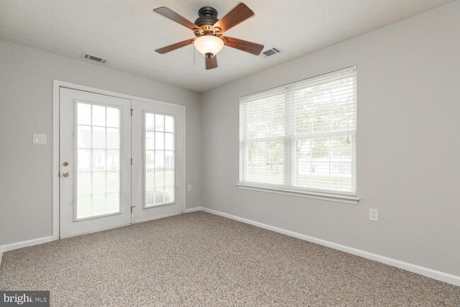 Building Photo - 106 Butterscotch Ct