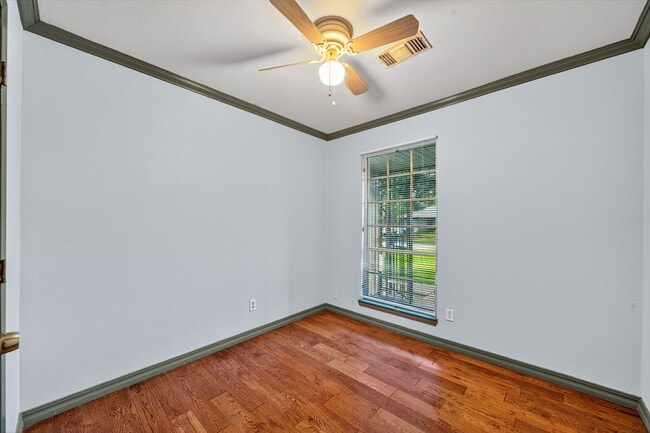 Building Photo - 5725 Melanite Ave