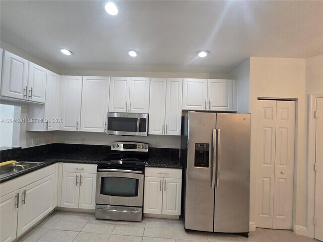 Building Photo - 9738 Darlington Pl