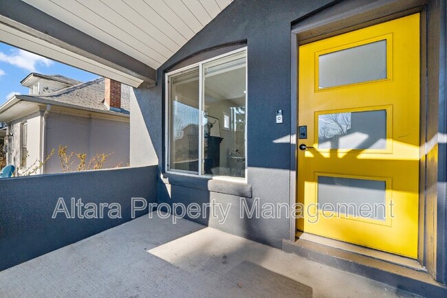 Building Photo - 2339 S Acoma St