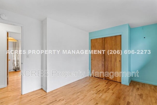 Building Photo - 7617 S Lakeridge Dr