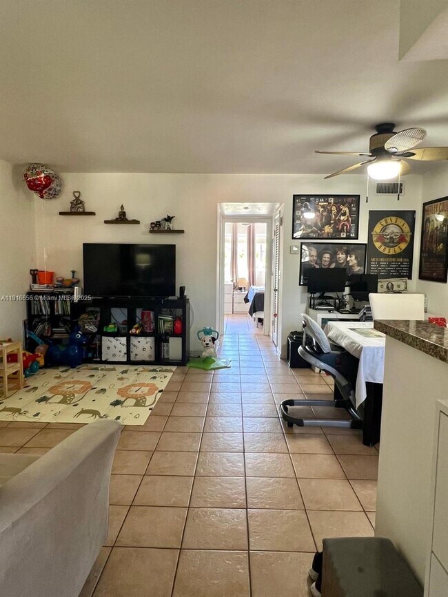 Building Photo - 270 Layne Blvd