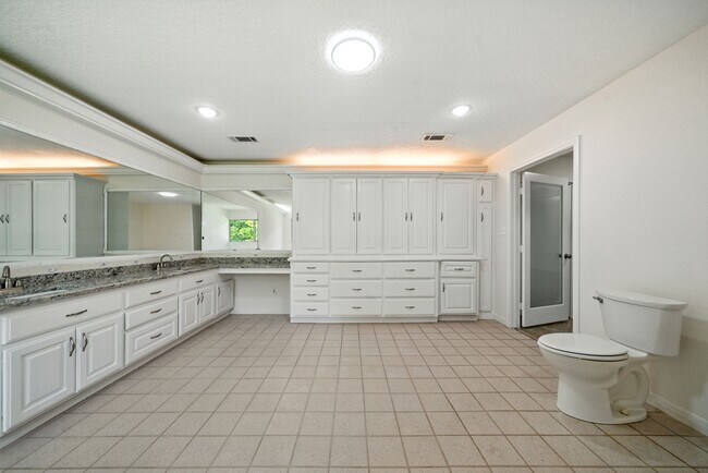Building Photo - 1506 Shady Glen Dr