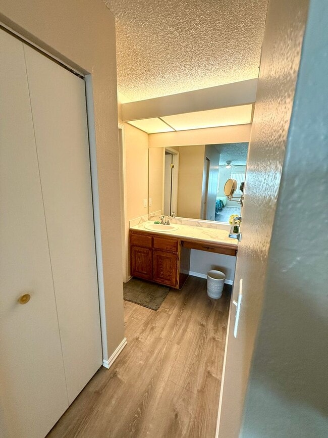 Building Photo - Beautiful Furnished 2 Bed / 2 Bath Condo in Laguna Nueva – Colorado River Living! 1-3 Month Term