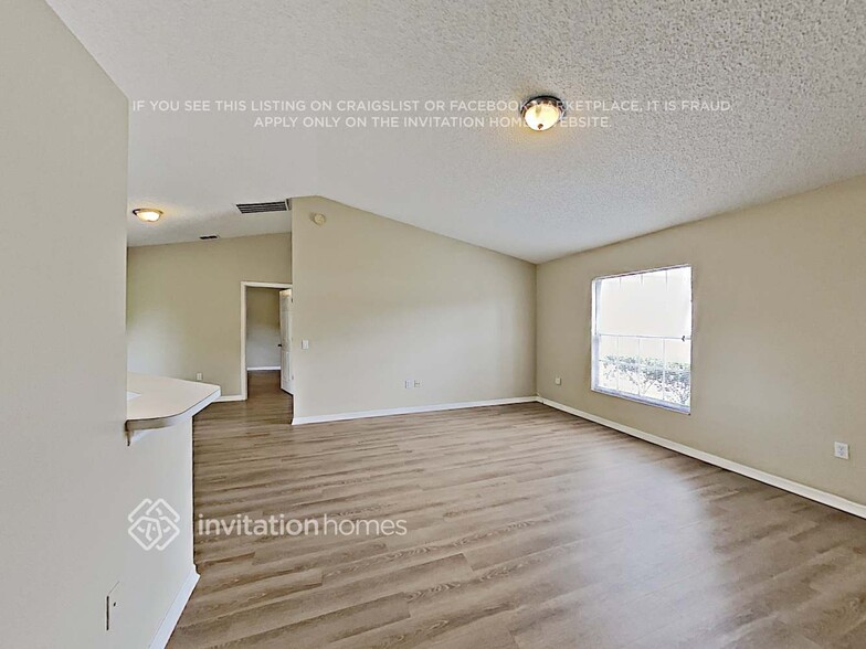 Building Photo - 2038 Killinger St
