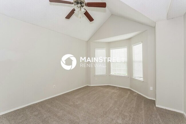 Building Photo - 3 Bedroom Pet-Friendly Home in Fort Worth,...