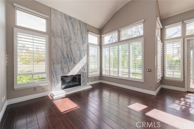 Building Photo - 52 Siena