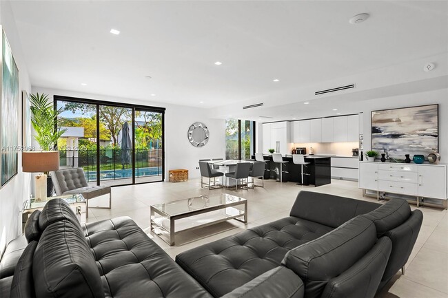 Building Photo - 2572 NE 182nd Terrace