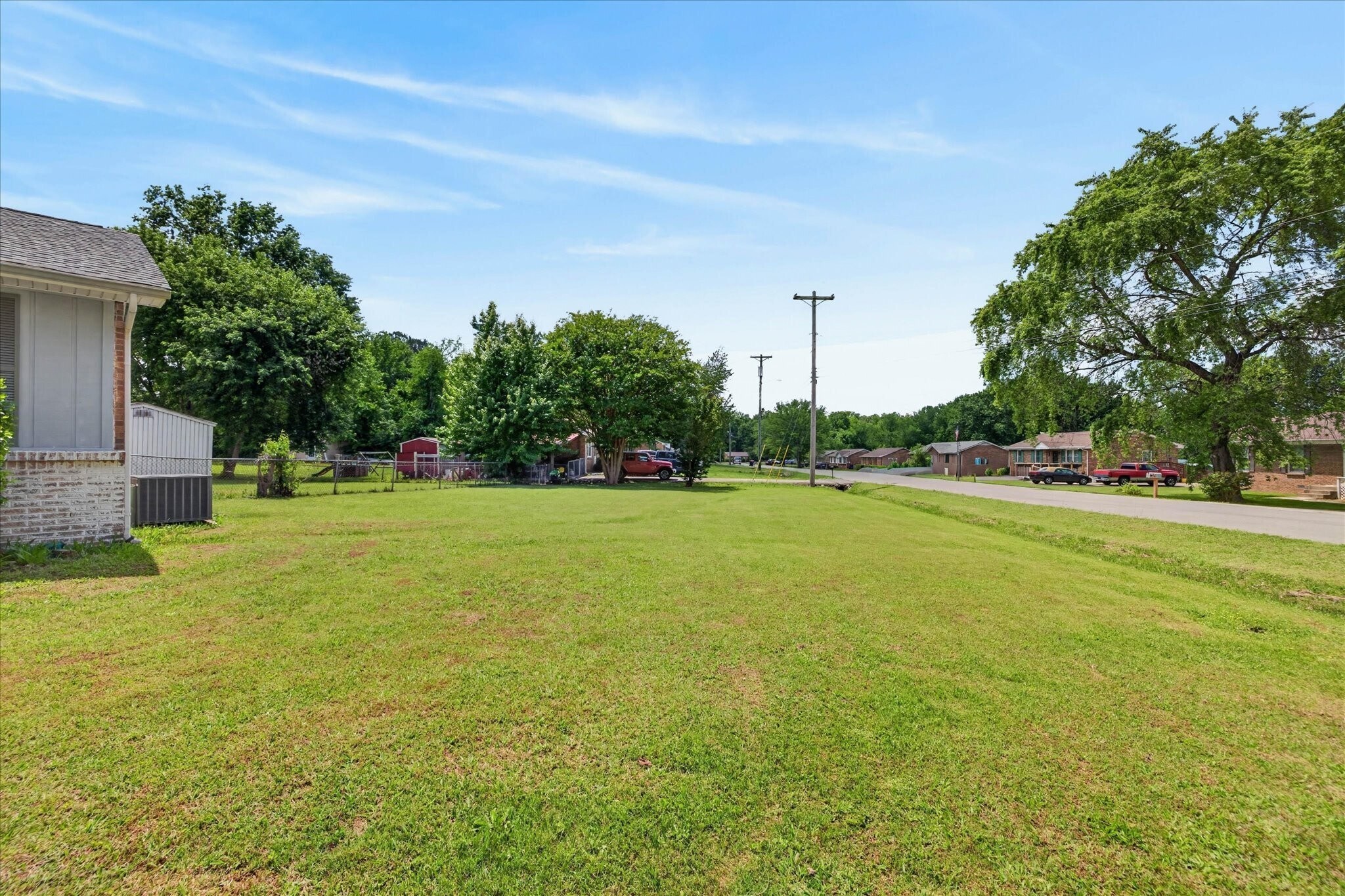 Building Photo - 576 Cynthia Dr
