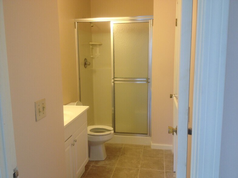 Building Photo - 180 Conestoga Way