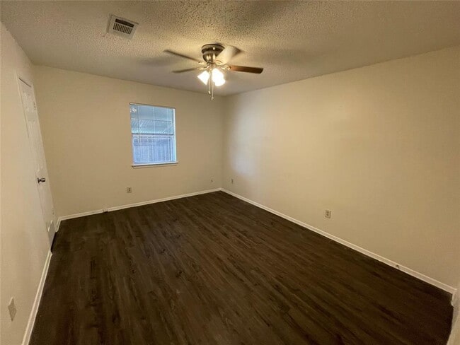 Building Photo - 7004 Millrace Dr