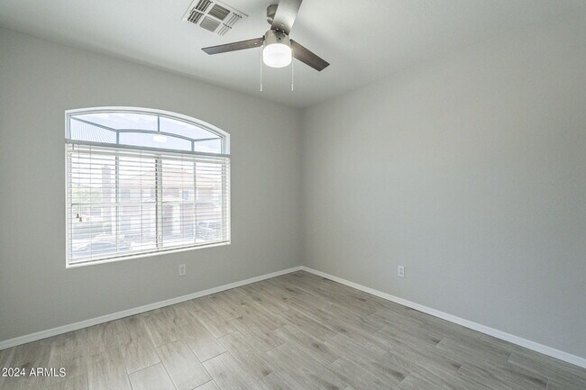 Building Photo - 6326 W El Cortez Pl