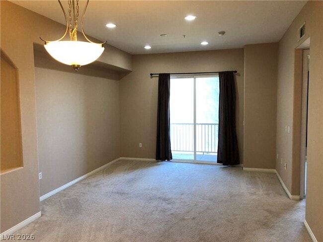 Building Photo - 68 E Serene Ave