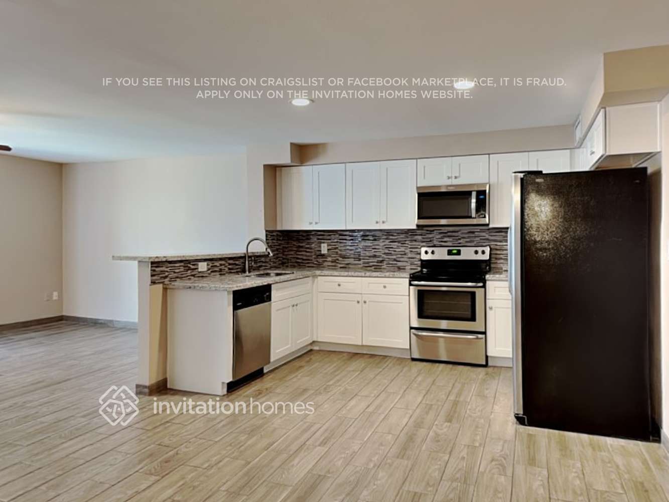 Building Photo - 14815 N 38th St