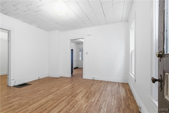 Building Photo - 344 Bryant Ave