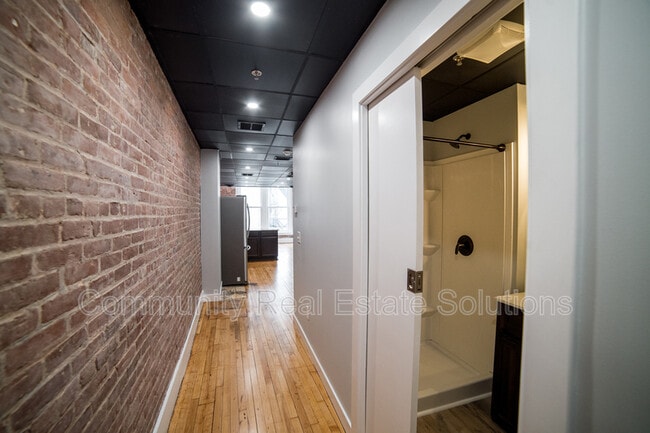 Building Photo - 22 State St