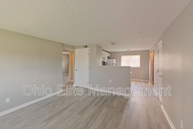 Building Photo - 3605 Cushing Dr