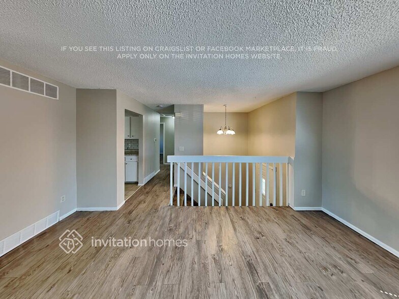 Building Photo - 1534 S Fraser Way