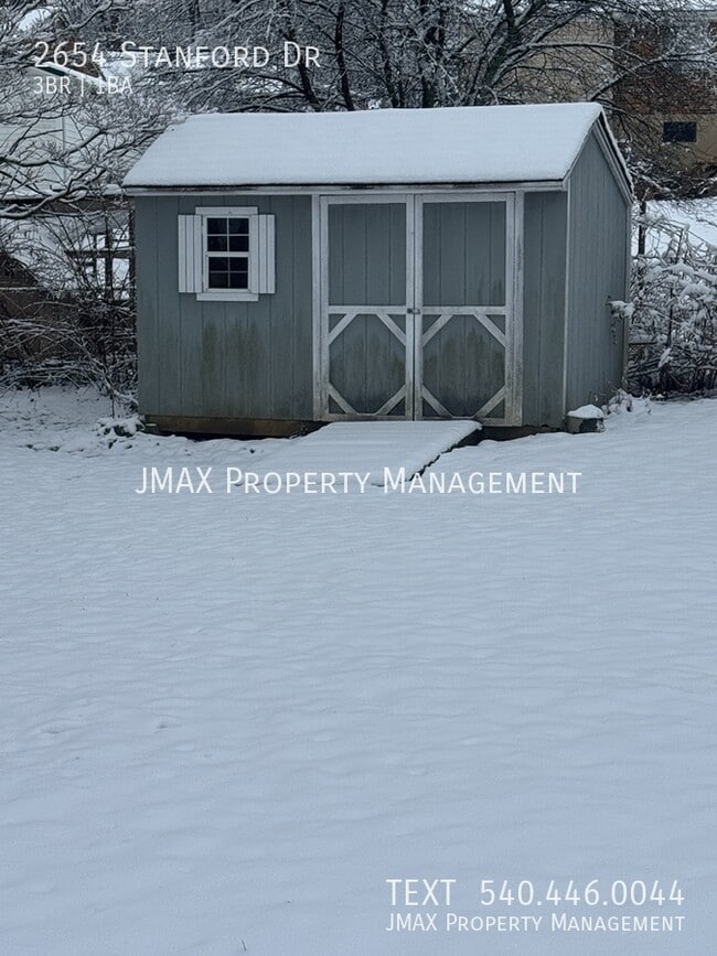 Building Photo - 2654 Stanford Dr