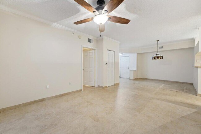 Building Photo - 2120 Tuscany Way