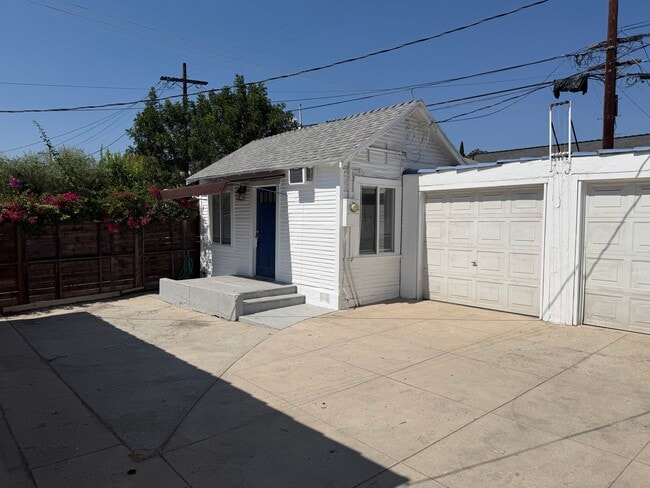 Building Photo - 3619 Edenhurst Ave