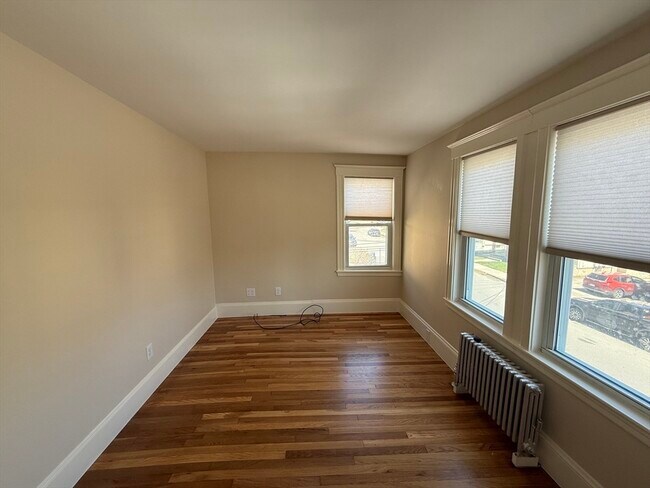 Building Photo - 19 Chauncey St