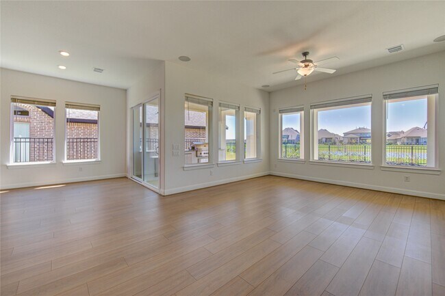 Building Photo - 625 Cape Capri Dr