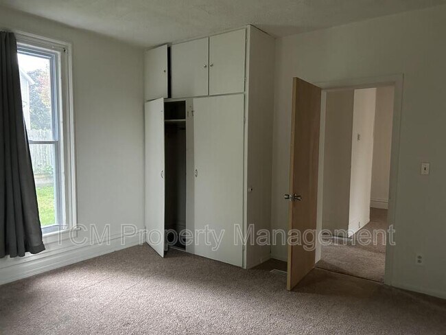 Building Photo - 1308 E North St