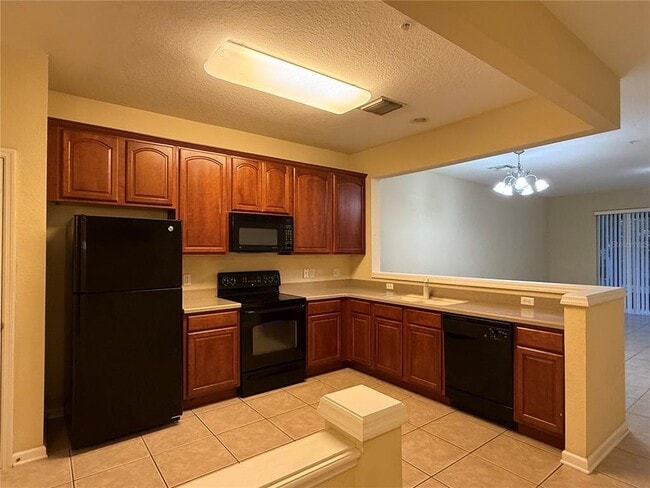 Building Photo - 2865 Polana St
