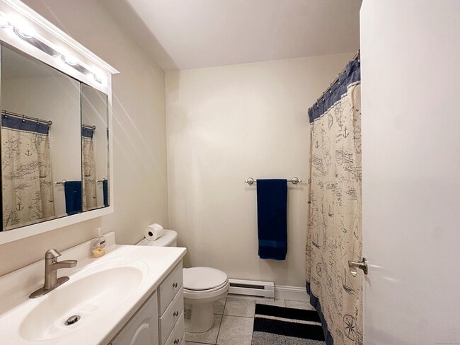 Building Photo - 18 Inglenook Dr
