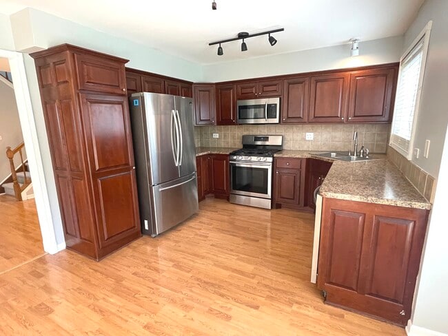 Building Photo - 1076 Rockport Dr