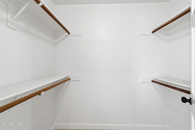 Building Photo - 6945 Via Alba