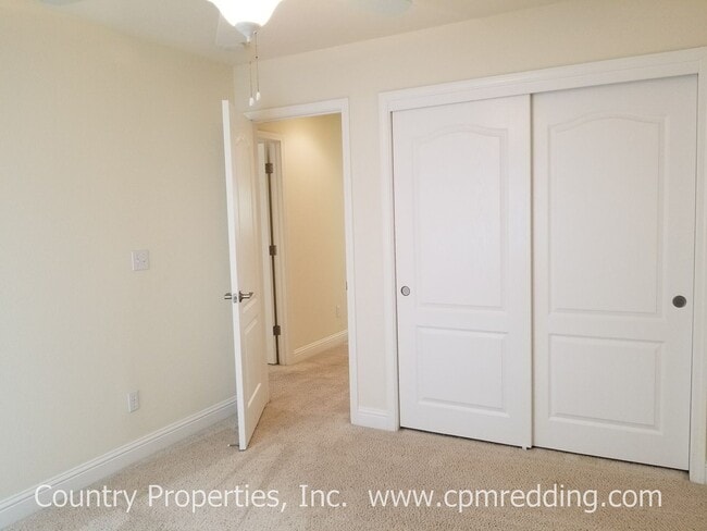 Building Photo - Spacious 3-Bedroom Plus Office Home in Riv...