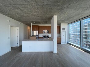 Building Photo - 1405 S Wabash Ave