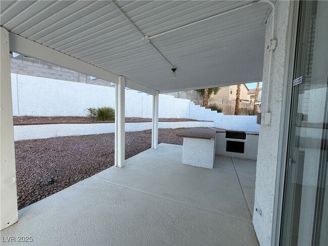 Building Photo - 3701 Ocean Waters St