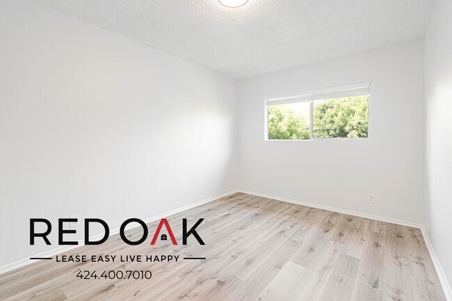 Building Photo - 1726 W 146th St