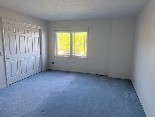Building Photo - 11 Harrington Dr