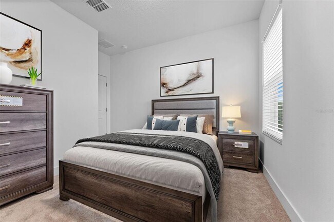 Building Photo - 1922 W Fig St