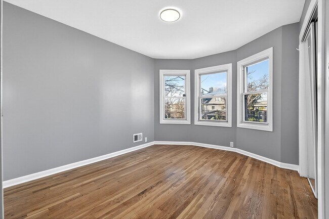 Building Photo - 854 John F. Kennedy Blvd