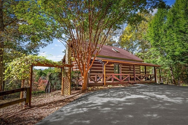 Building Photo - 212 Dogpatch Ln