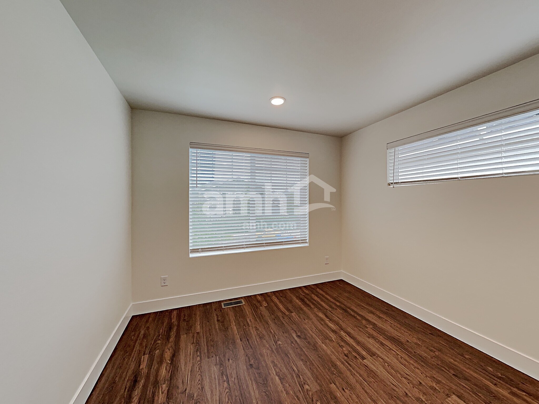 Building Photo - 23355 SE Dogwood St