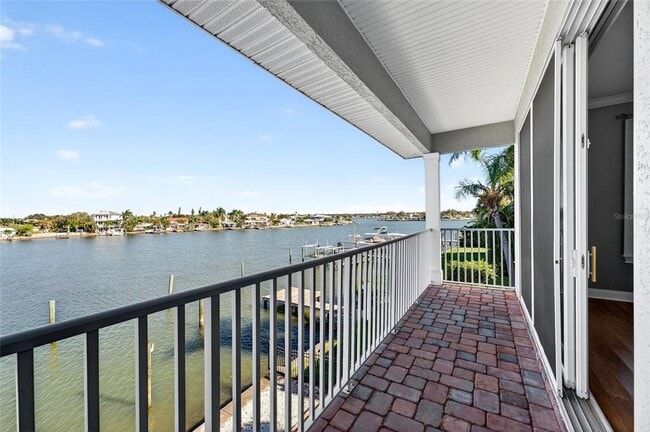 Building Photo - 2509 Bay Blvd