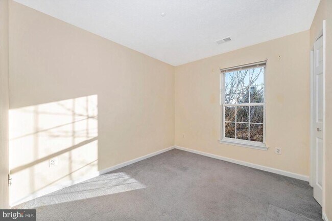 Building Photo - 6801 Fallard Place