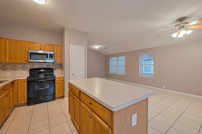 Building Photo - 4826 Cliffpoint Ct