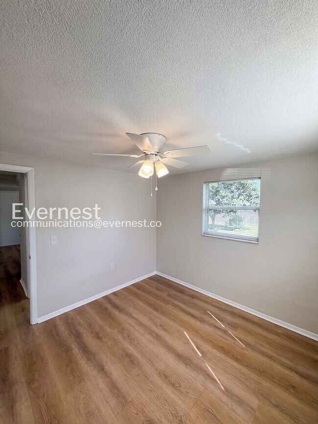 Building Photo - Cozy 2 Bed, 1 Bath Home with Patio and Garage | Pet Friendly | Available Now!