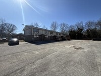 Building Photo - 413 Anderson Ave