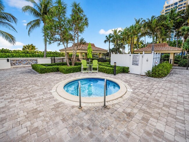 Building Photo - 3400 N Ocean Dr