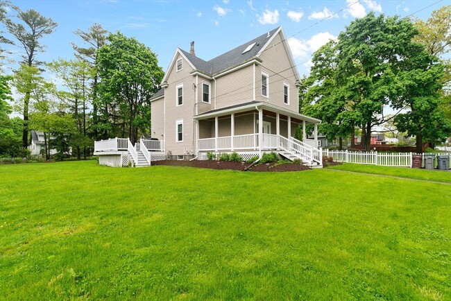 Building Photo - 201 Adams St