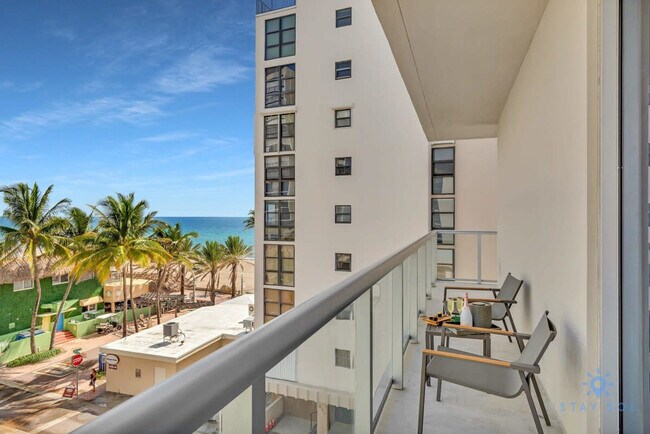 Building Photo - 777 N Ocean Dr