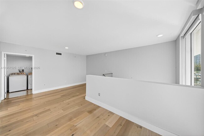 Building Photo - 400 Sunny Isles Blvd